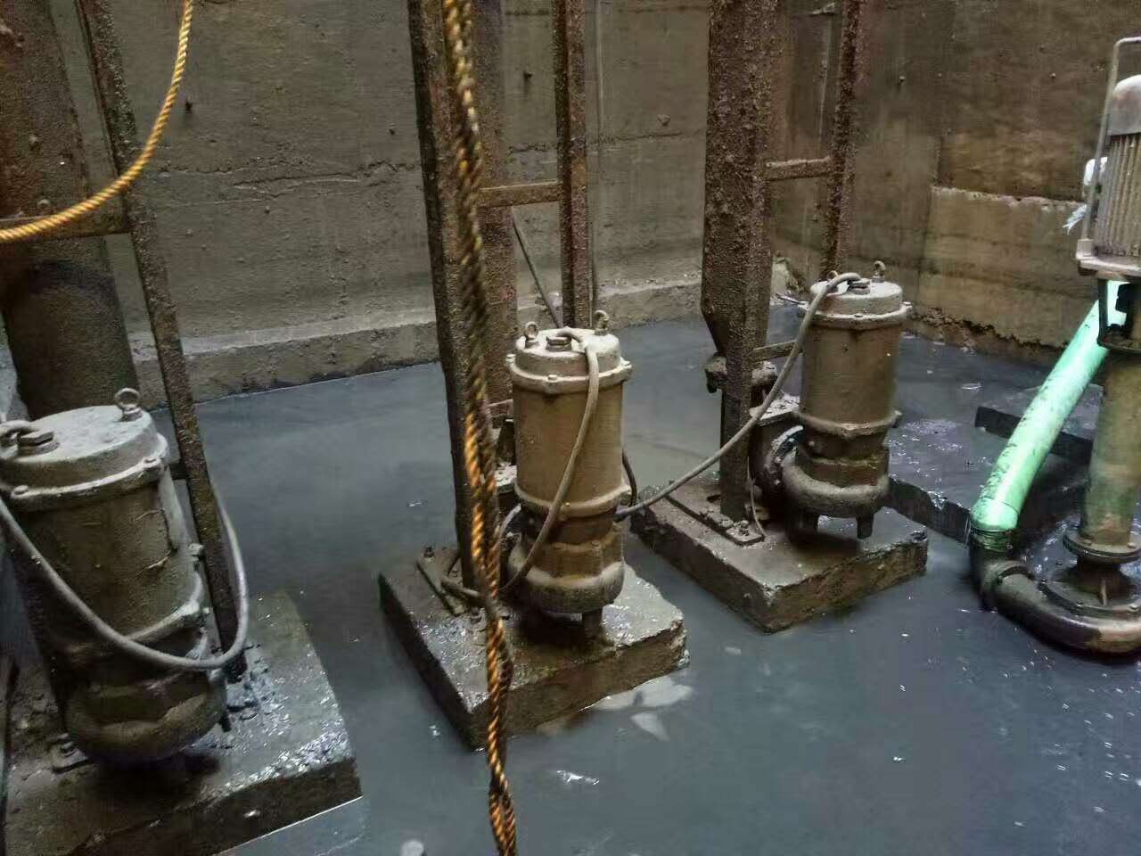 武陵污水池清理